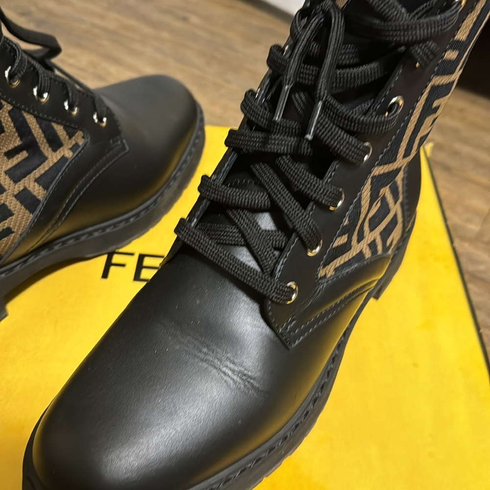 Fendi Combat boot - Picture 2 of 4